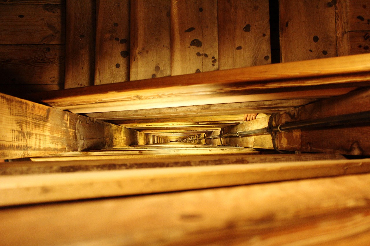 rénovation d'escalier en bois : redonnez vie à votre intérieur avec une transformation élégante et durable de votre escalier en bois.